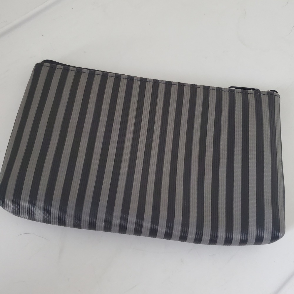 Gloria Vanderbilt Collection Grey Black Striped PVC Cosmetic Pouch V5413 - Picture 3 of 9